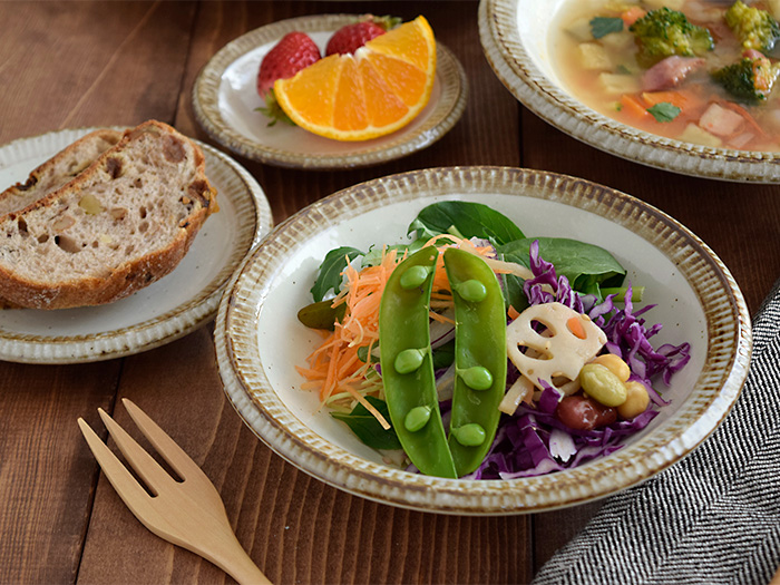 夏野菜が美味しい季節 簡単サラダレシピとサラダを彩るうつわ オシャレで安い和食器 洋食器の通販専門店テーブルウェアイースト
